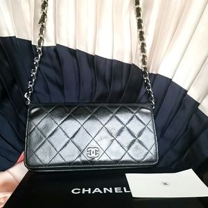 SALE ⚠️⚠️ 💯CHANEL Caviar Matelasse Bifold WALLET